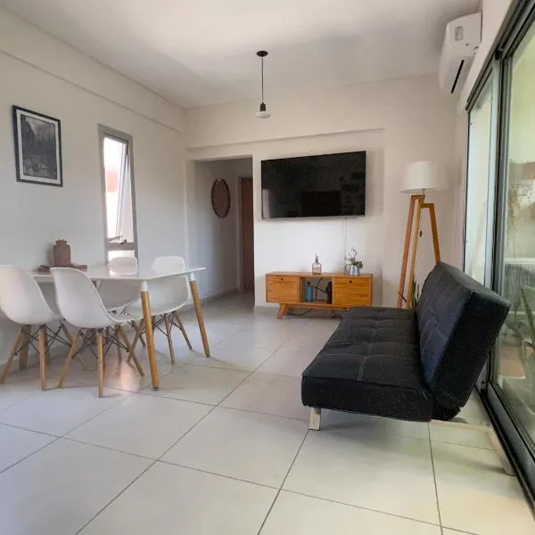 Departamento Moderno La Plata, Plaza España, hotel in La Plata