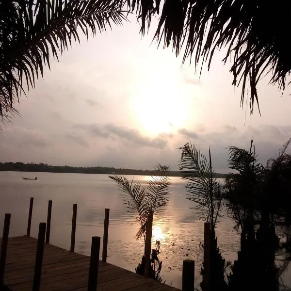 Glamping Lakeview Ouidah, hotel v destinaci Gakpé
