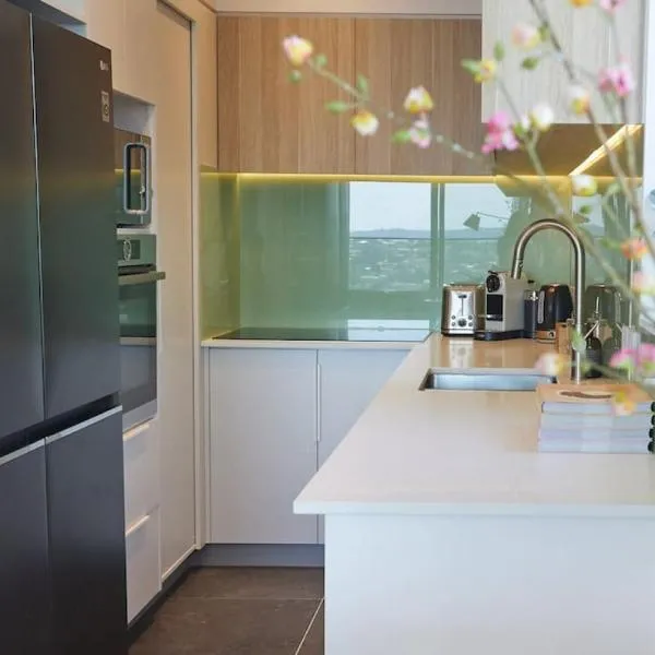 Cloud Loft Residence with 180 Degrees Views, Hotel in Auckland