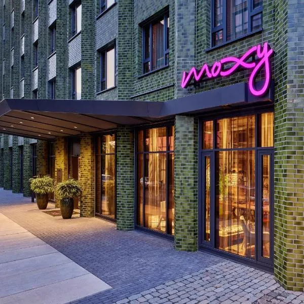 Moxy Cologne Muelheim, hotel v Kolíně