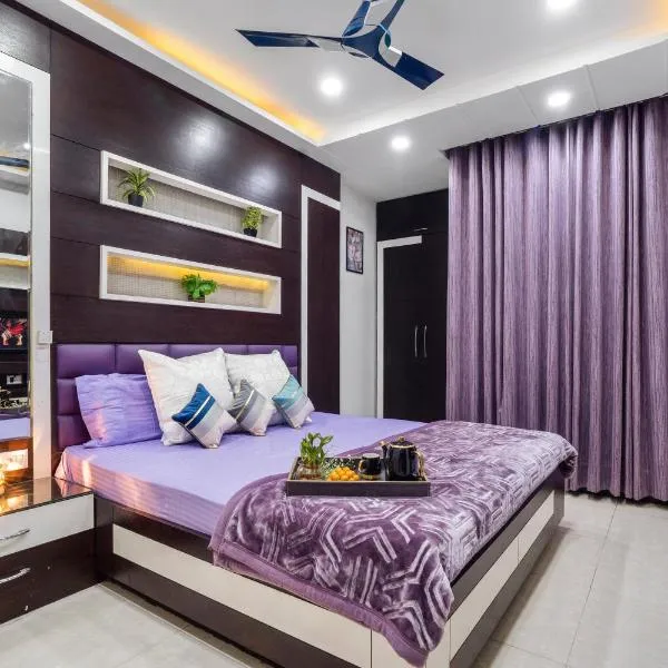 Homlee-Villa Luxury-2BHK-Anand Vihar-Ramprastha, hotel in Ghaziabad