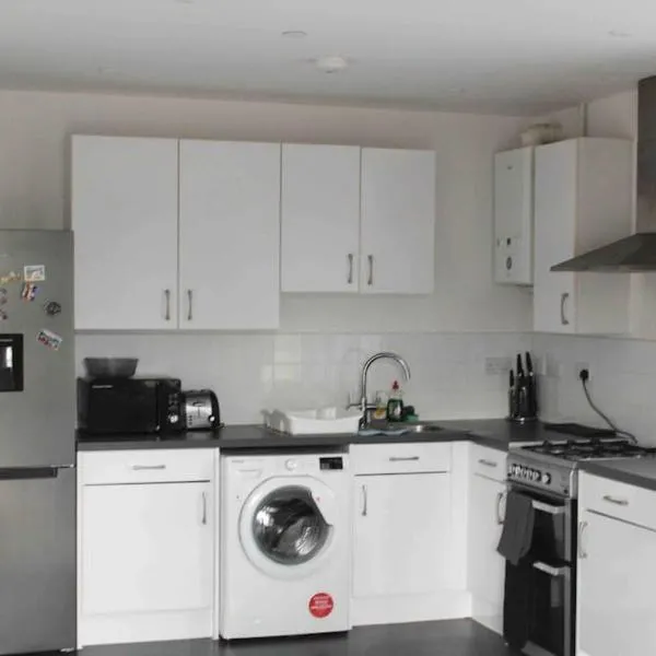 Lovely one bedroom apartment with balcony, hotel a Forest Hill