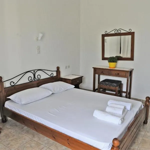Morfeas Hotel, hotel en Tripití