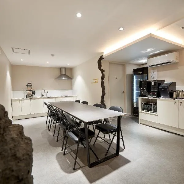 Life in Euljiro, hotel i Seoul