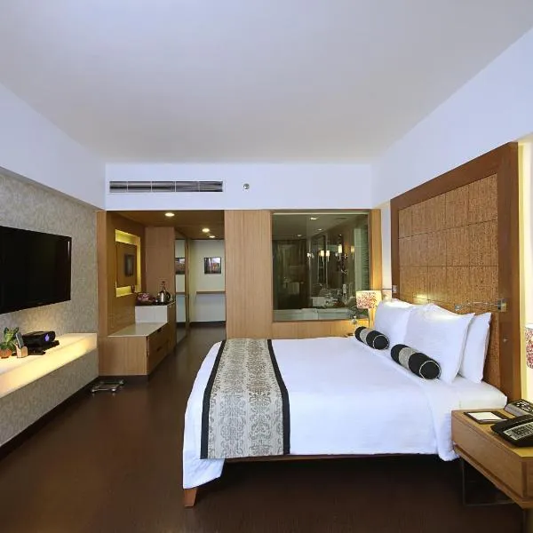 Fortune Select SG Highway, Ahmedabad - Member ITC Hotels' Group，位于艾哈迈达巴德的酒店