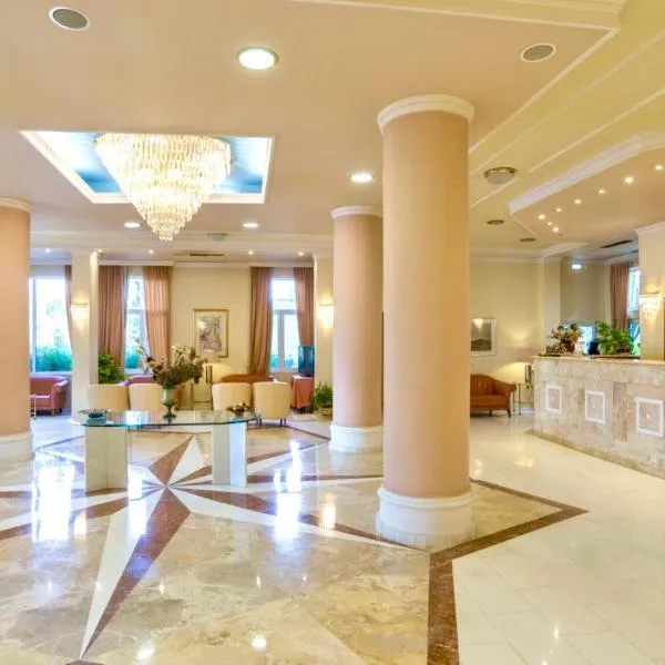 Hotel Philippos Livadeia, מלון בלבאדיה
