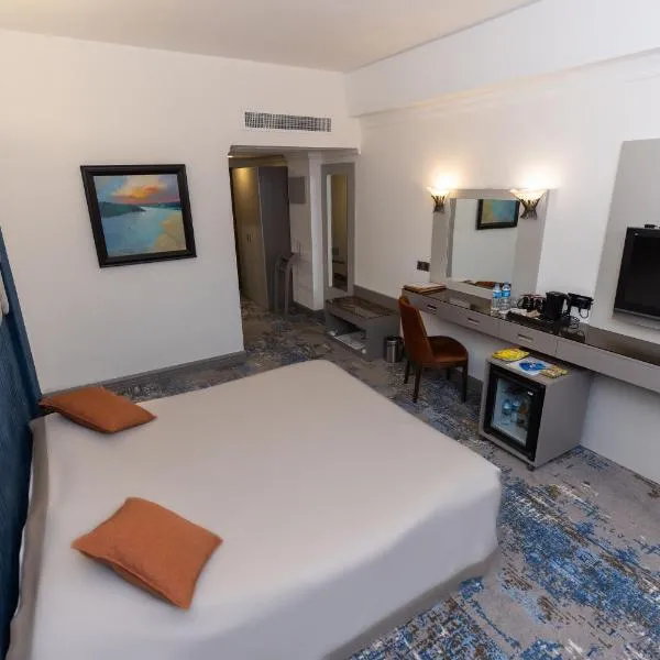 다후크에 위치한 호텔 Dilshad Palace Hotel