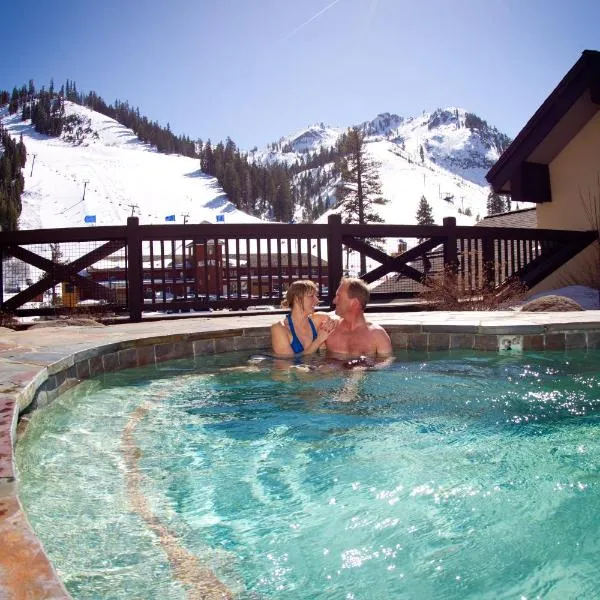 The Village at Palisades Tahoe, готель у місті Олімпік-Валлі