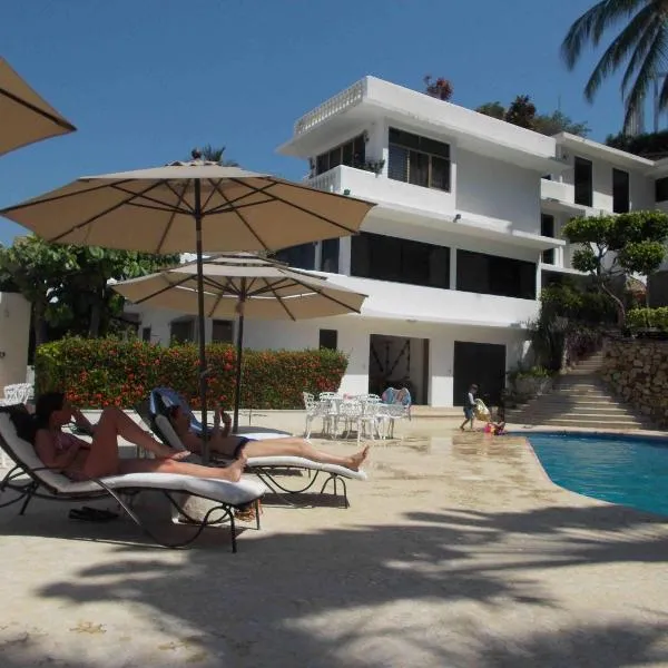 Penthouse VLM Gran Terraza 200 metros vista inmejorable piscina gigante, hotel in Acapulco