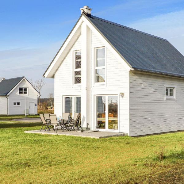 Nice Home In Ostseeresort Olpenitz With 2 Bedrooms, Wifi And Sauna