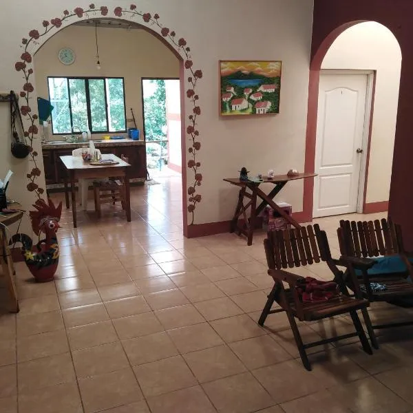 Hostal Izacalli, hotel v destinaci Los Potrerillos
