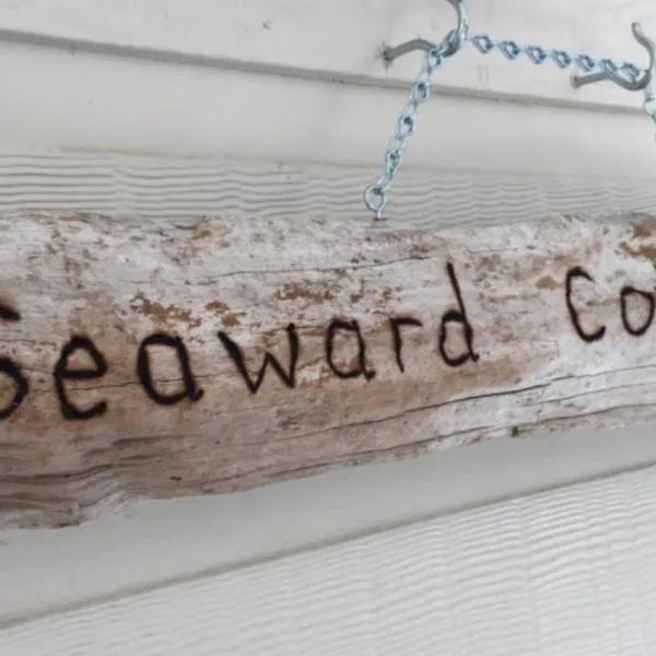 Seaward Cottage, Nelly Bay, hotel in Nelly Bay