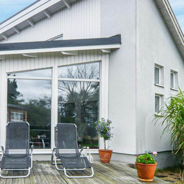 Amazing Home In Trelleborg With 4 Bedrooms, Sauna And Wifi