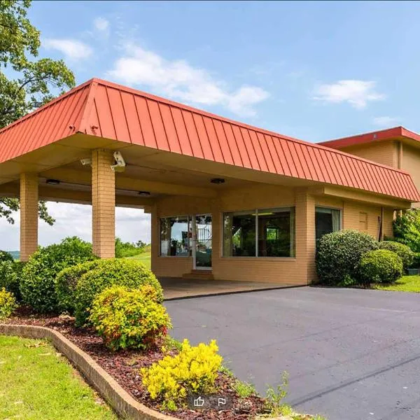Days-Inn by Wyndham Batesville AR, hotel in Batesville