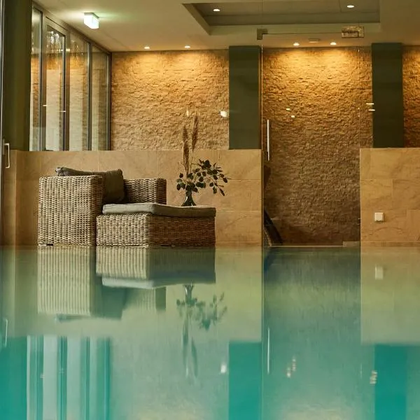 Fuchsbau Romantik Hotel & SPA Restaurant & FOX Bar: Timmendorfer Strand şehrinde bir otel