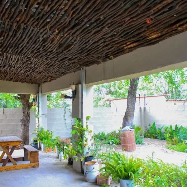 House Samaika, hotel in Maun