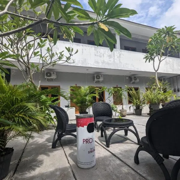 Rumah Pagar Merah Homestay, hotel in Yogyakarta