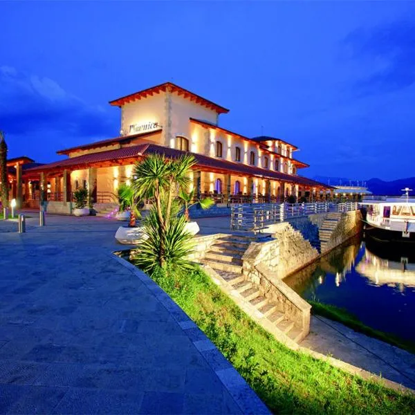 Virpazar में, होटल Plavnica Eco Resort
