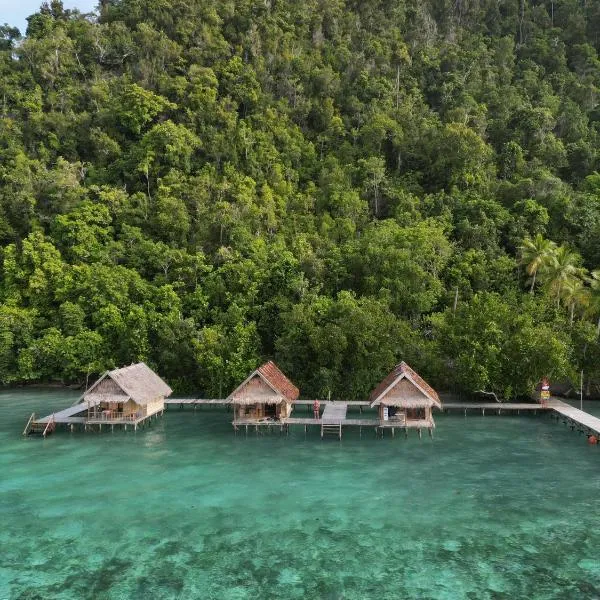 Terimakasih homestay, hotel v destinaci Pulau Mansuar