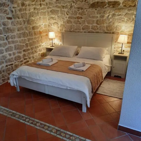 Room Ivana, hotell i Rab
