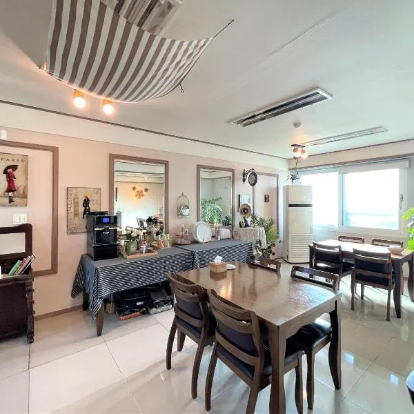 HY Choi Hostel，位于西归浦市的酒店