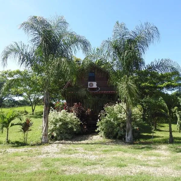 Pilgrims Paradise Cabin 2, hotel u gradu San Ignasio