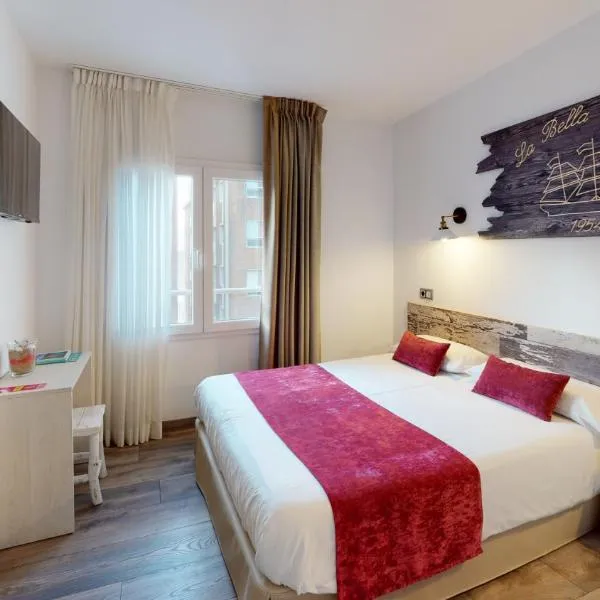 Hotel Bella Dolores, ξενοδοχείο στο Λορέτ Ντε Μαρ