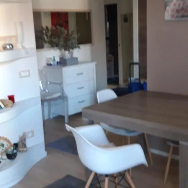 Appartamento zona porto a 10 mn a piedi dal mare, ξενοδοχείο στη Νίκαια