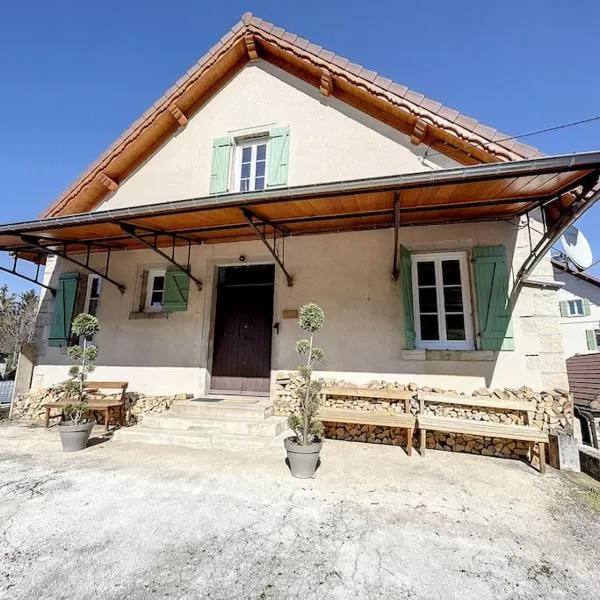 Chalet chaleureux, hôtel à Crillat