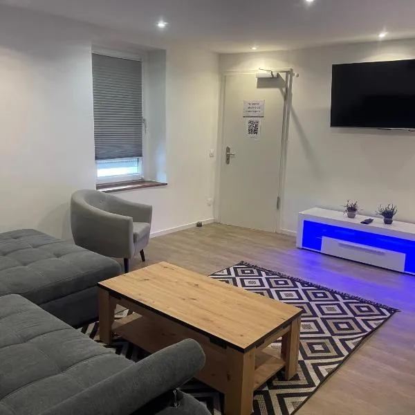 Superbe Appartement au RDC avec cheminée, hotel in Villerupt