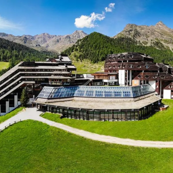 Blu Hotel Senales Zirm-Cristal, hotel v destinaci Maso Corto
