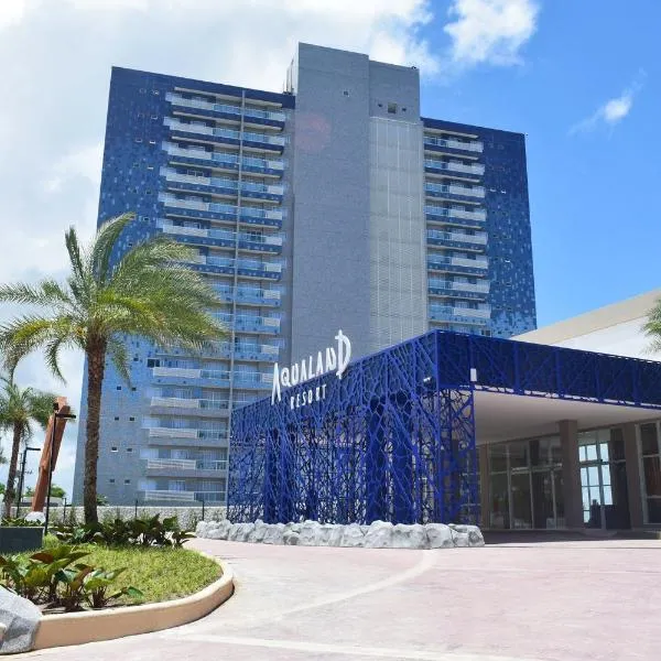 Aqualand Park & Resort Oficial، فندق في سالينوبوليس