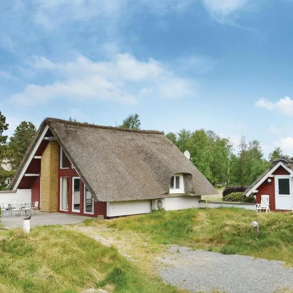 Three-Bedroom Holiday Home In Romo, hotel v destinaci Mølby