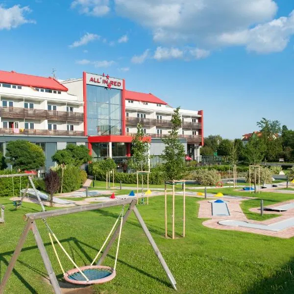 All in Red Thermenhotel: Lutzmannsburg şehrinde bir otel