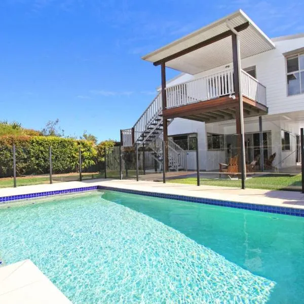 15 Wave Crescent, отель в городе Маркула