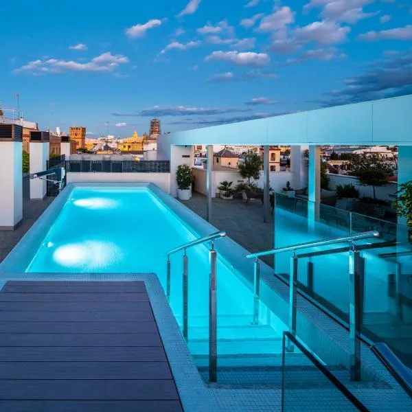 nQn Aparts & Suites Sevilla, hotel in Seville