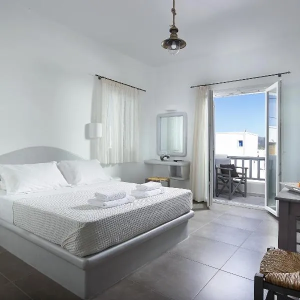 Garifalakis Comfort Rooms, hotel v destinaci Pollonia