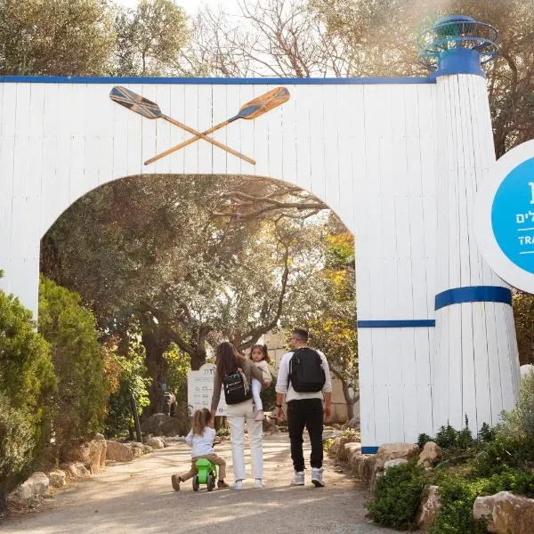 Travel Hotel Gesher Haziv, hotel in Gesher HaZiw