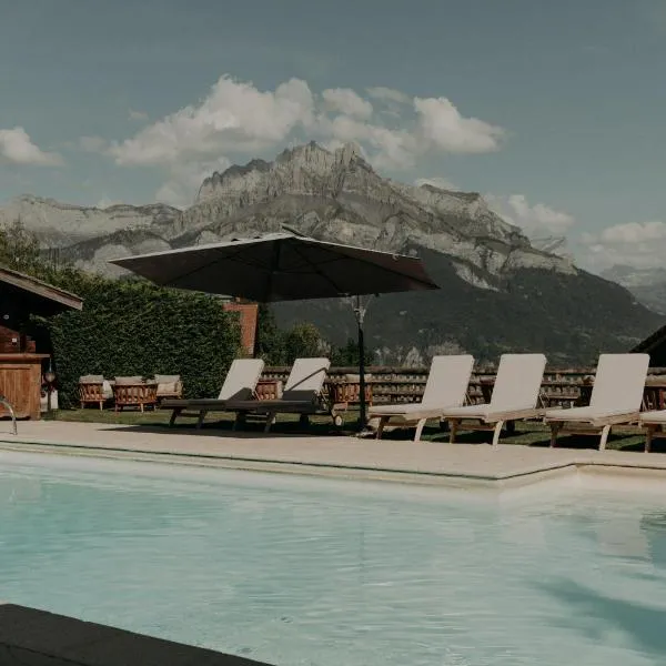 Hôtel Les Roches Fleuries, hotelli kohteessa Cordon