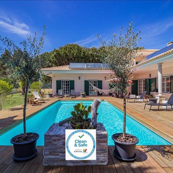 7 bedrooms villa with private pool enclosed garden and wifi at Sesimbra
