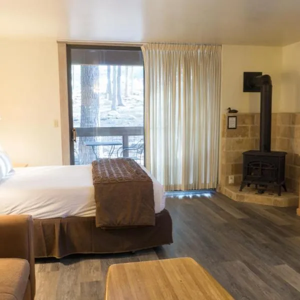 3159 Aspen Grove, hotel in Truckee