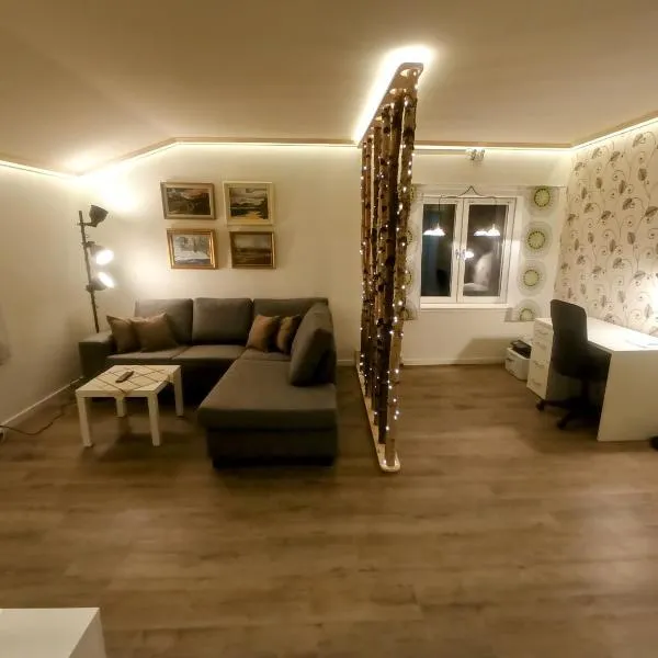 Exklusiv flat with office 25 min from Östersund, ξενοδοχείο σε Ytterån