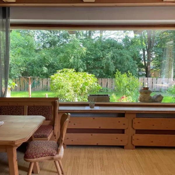 Haus am Bach, hotel v destinaci Erl