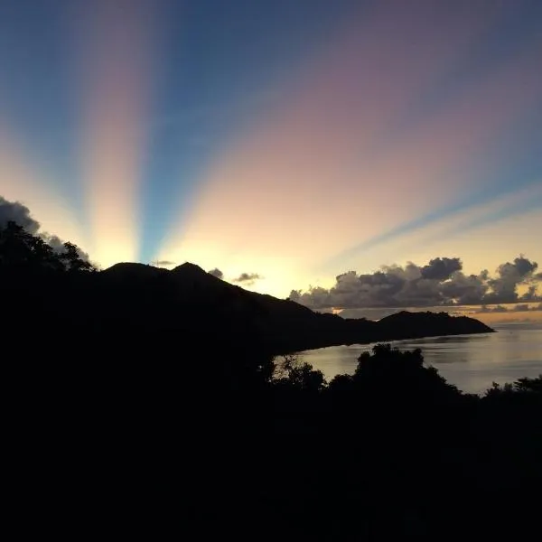 Mirella Villa, hotel v destinaci Anse Possession