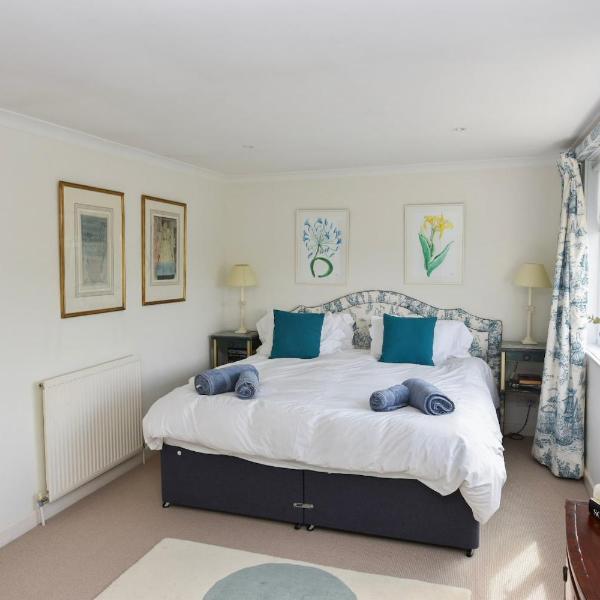 The Cottage a superb family coastal retreat