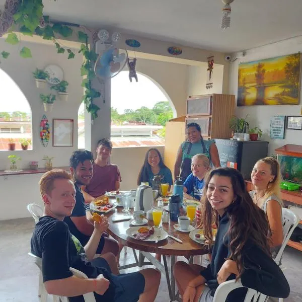 Amazon House Hostel，位于伊基托斯的酒店