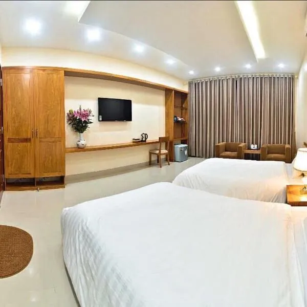 Ruby Hotel, hotel in Nam Ðịnh