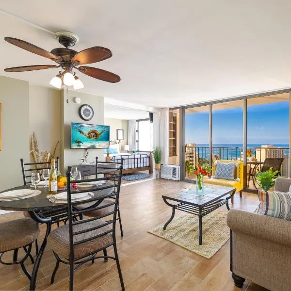 Stylish Ocean View Condo Near Waikiki Beach with Free Parking!, hotell i Honolulu