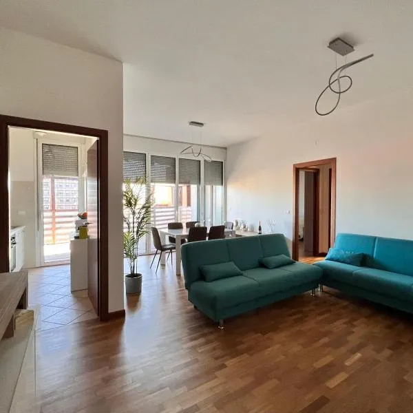 APPARTAMENTO DE LUXE GIADA, hotel in Bologna