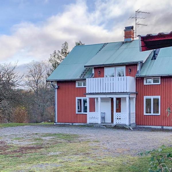 Stunning Home In Valdemarsvik With 3 Bedrooms And Wifi